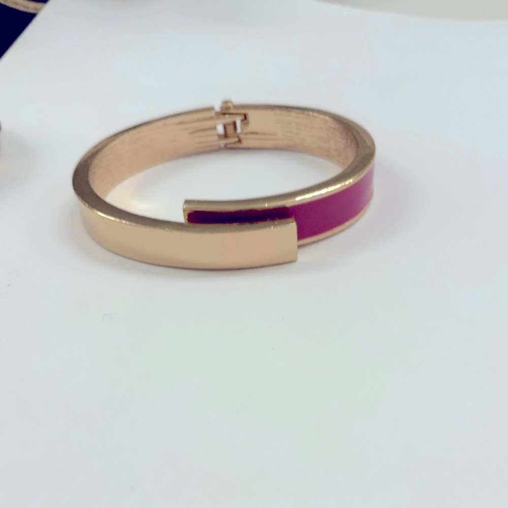 Charming Charlie Gold and pink bracelet